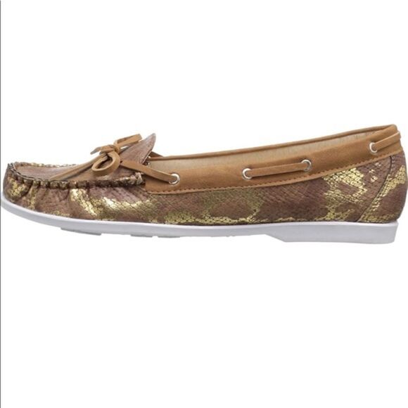 Wanted Woodside Gold Shimmer Slip Ons - Picture 2 of 10